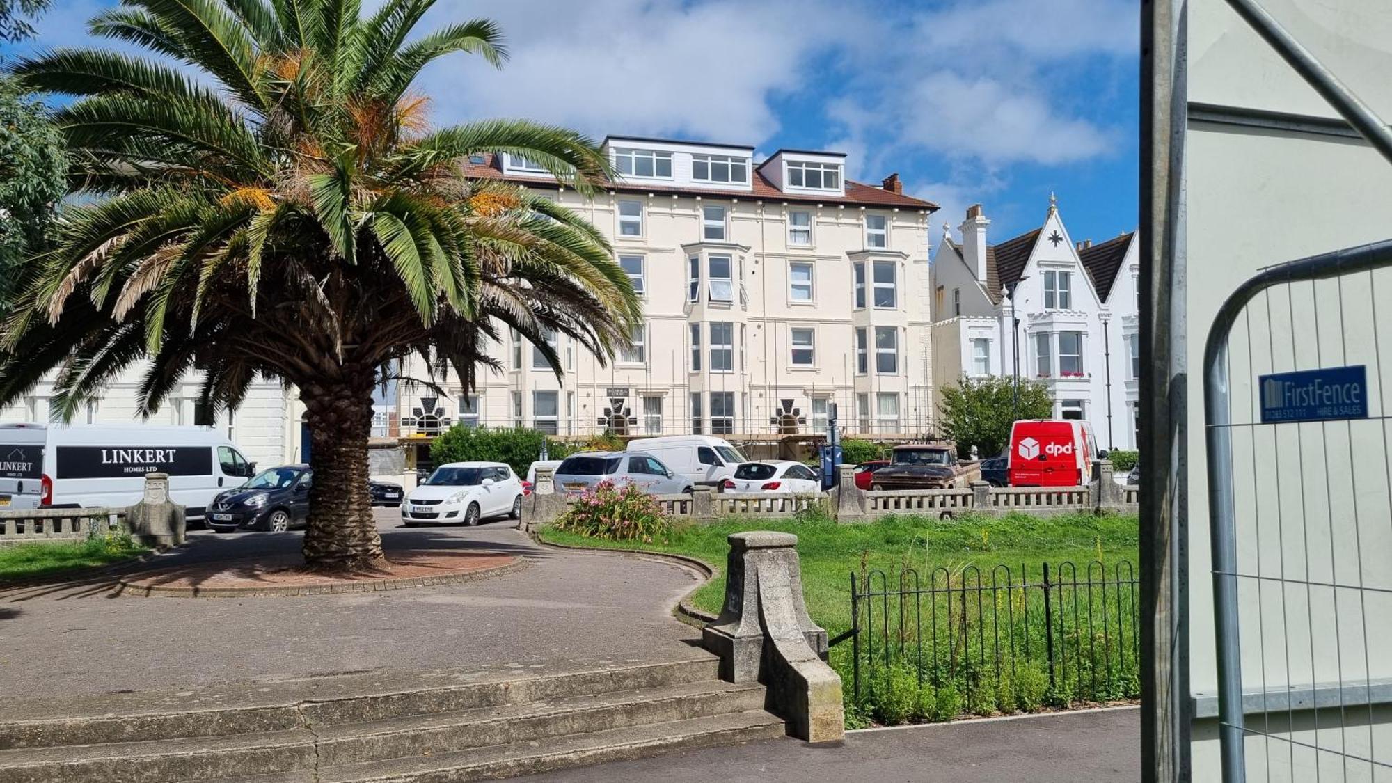 Southsea Escape - Coastal Holiday Apartment - 2 Double Bedrooms Portsmouth Exterior photo