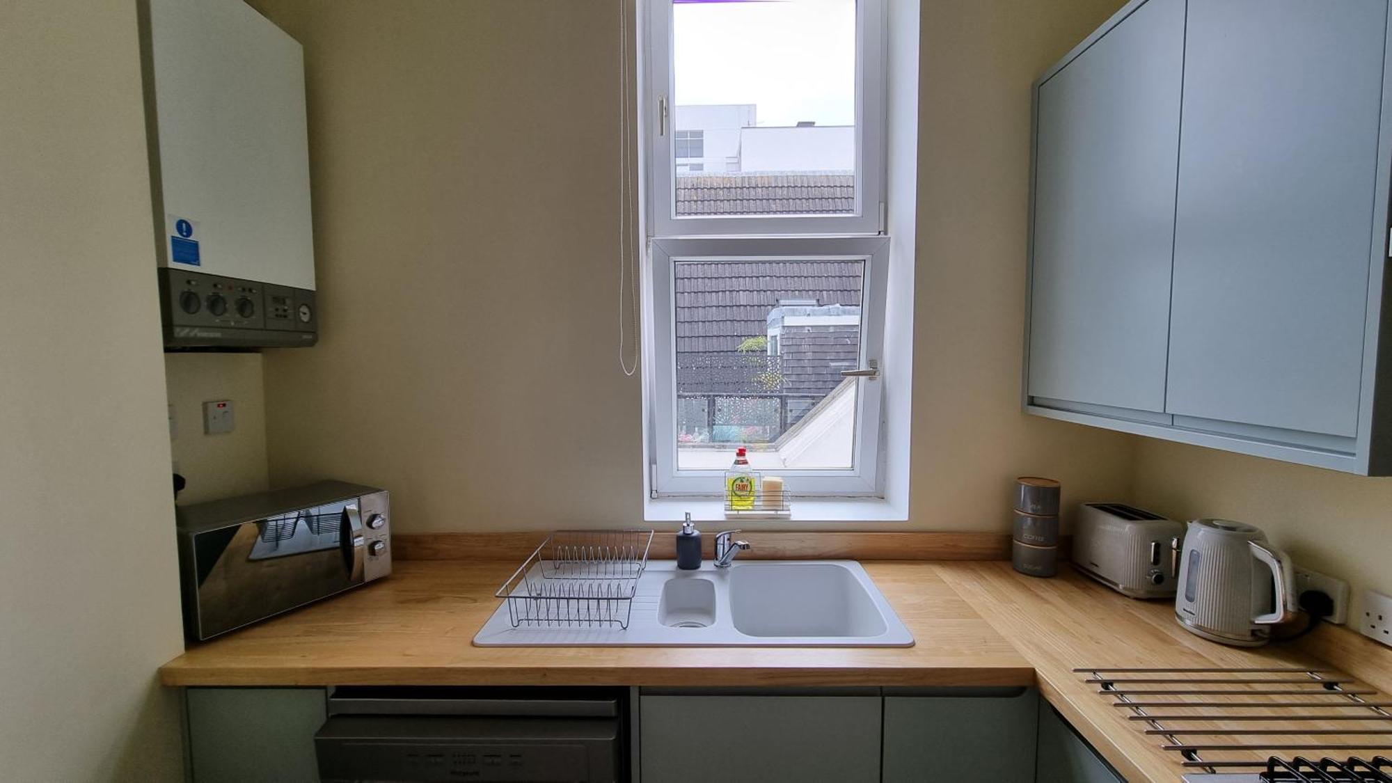 Southsea Escape - Coastal Holiday Apartment - 2 Double Bedrooms Portsmouth Exterior photo